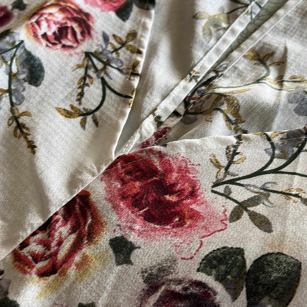 Dress - Picture 7 of 8